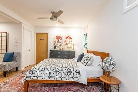 ברלינגטון Cozy Private Apt Near Downtown מראה חיצוני תמונה
