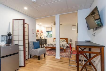 ברלינגטון Cozy Private Apt Near Downtown מראה חיצוני תמונה